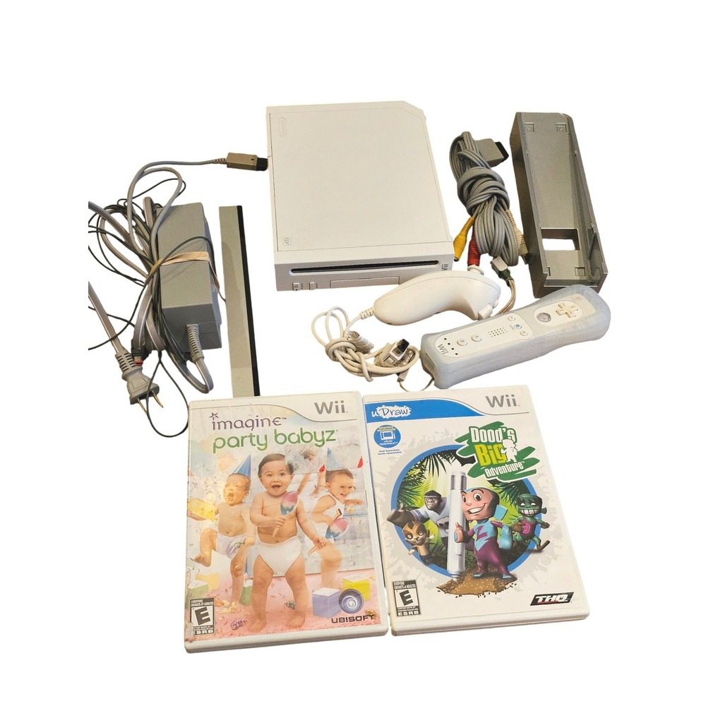 Nintendo Wii Console‎ Bundle RVL-001 White GameCube Compatible 2 Games Cable